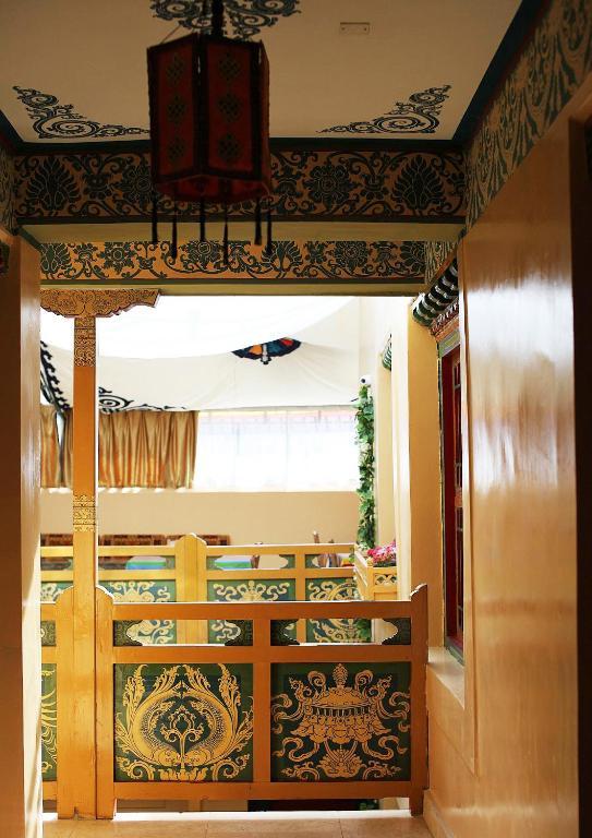 Tashitakge Hotel ลาซา ภายนอก รูปภาพ